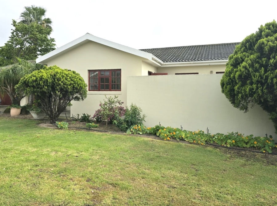 To Let 2 Bedroom Property for Rent in Paarl North Western Cape